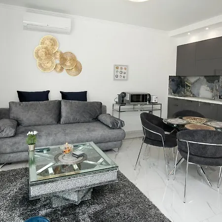 Katja Malo Misto Apartment *
