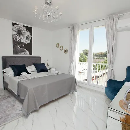 Katja Malo Misto Apartman *