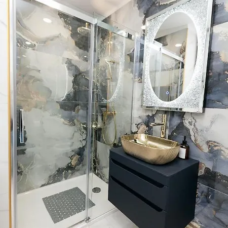 Katja Malo Misto Apartman *