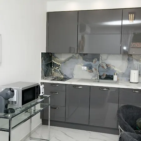 Katja Malo Misto Apartman *